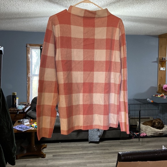 Pink plaid turtleneck sweater - Picture 2 of 2